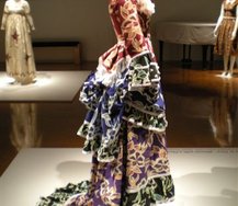 Jo Torr, Vahine no te Tiare - Woman with a Flower, image courtesy of the artist, the Aigantighe and Mark Hutchins, photo by Frances Husband