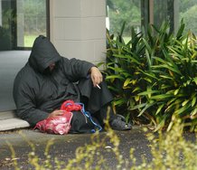 Kalisolaite Uhila, Mo'ul tukuausia, 2012, performance between 19 March - 1 April