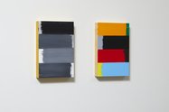 David Thomas: Movement of Grey, 2018, acrylic on gesso on panel, 30 x 20 cm; Movement of Colour, 2018, acrylic on gesso on panel, 30 x 20 cm. Photo: Sam Hartnett.