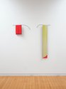 Helen Calder: Red Split, 2021, acrylic paint and steel, 335 x 600 x 80 mm; Chartreuse, 2021, acrylic paint and steel, 1175 x 459 x 80 mm. Photo: Sam Hartnett