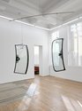 Cerith Wyn Evans, Shift Piano for D. T. (II), 2025, 2 screens, windscreen mobile, diameter 3000 mm